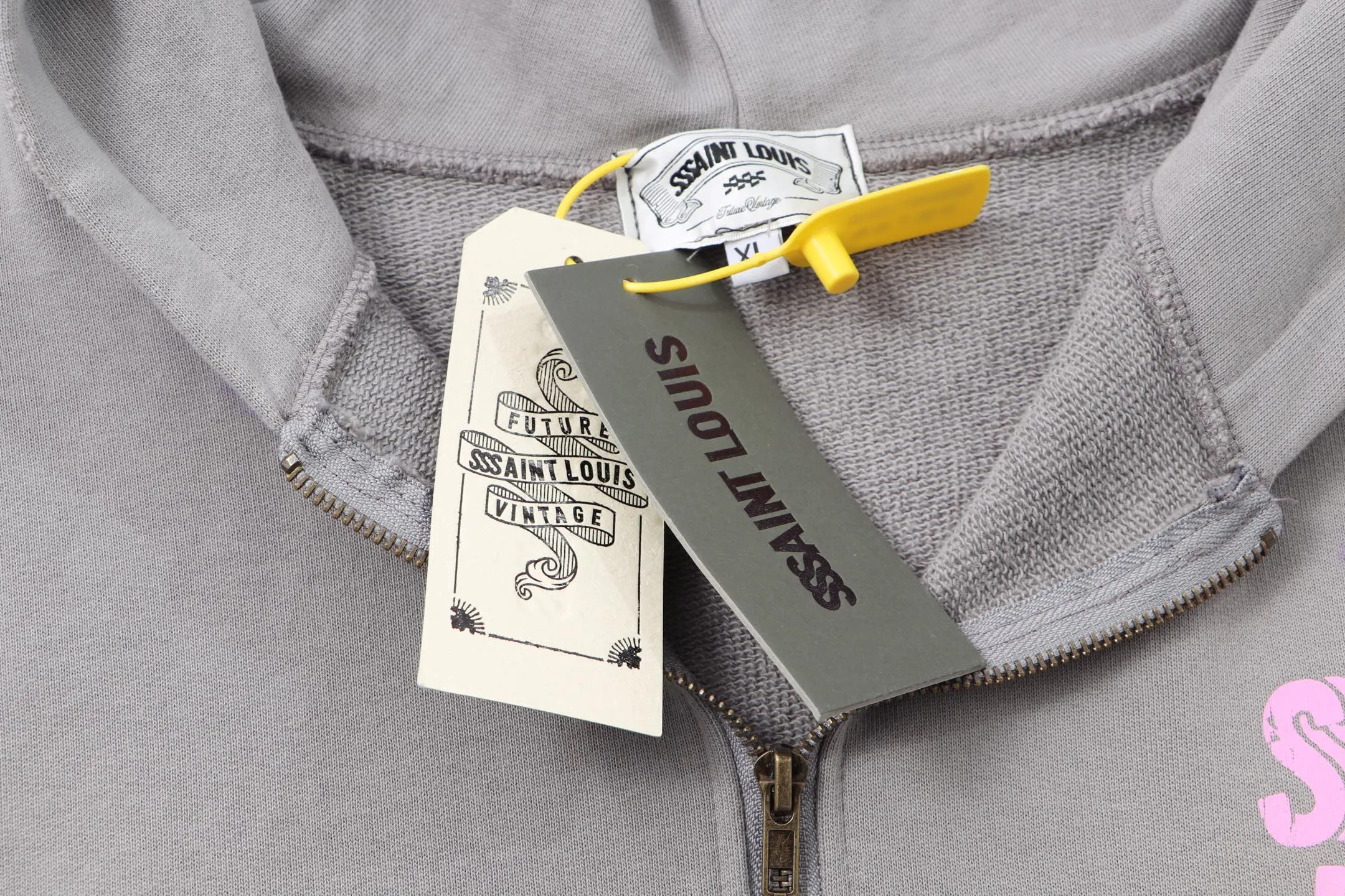 Style No. S111 P320💰 (450g version) SSSAINT LOUIS splash-ink logo long-sleeved zipper hoodie sweatshirt is made of 450g dense cotton fabric, with a loose fit. Same style for men and women.   Size S-XL